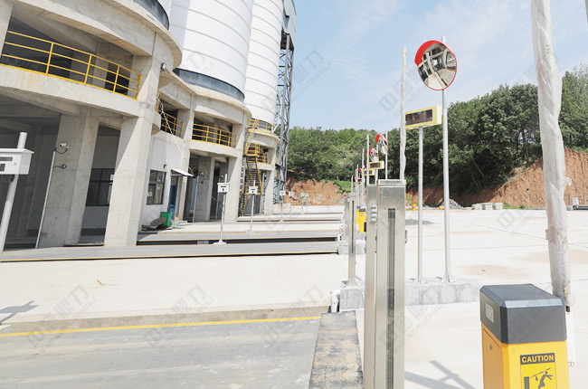 無(wú)人過磅系統(tǒng) 無(wú)人過磅系統(tǒng)