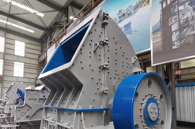 進(jìn)料口.jpg 進(jìn)料口.jpg