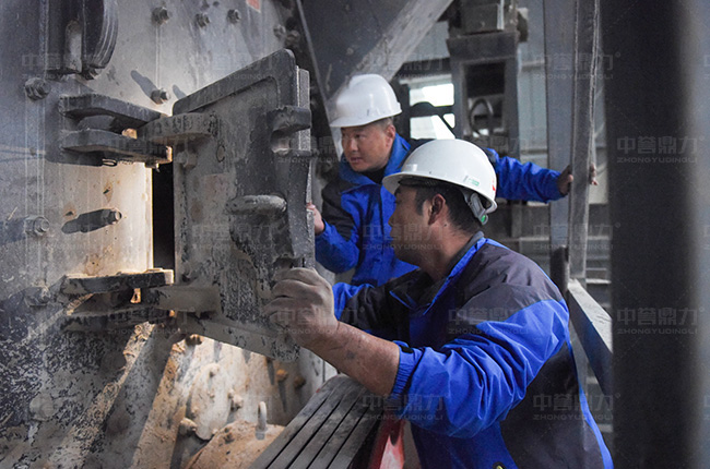 維護(hù)檢修.jpg 維護(hù)檢修.jpg