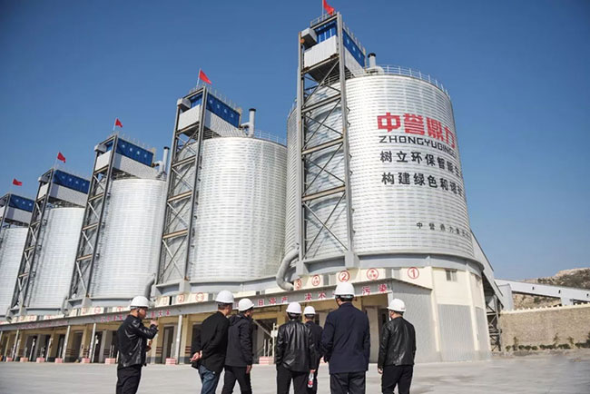 參觀萬(wàn)有石料環(huán)保智能生產(chǎn)線