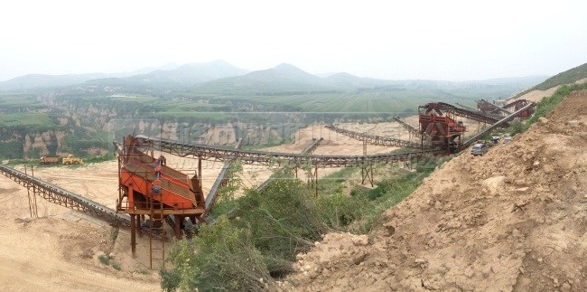 生產(chǎn)線中的振動篩