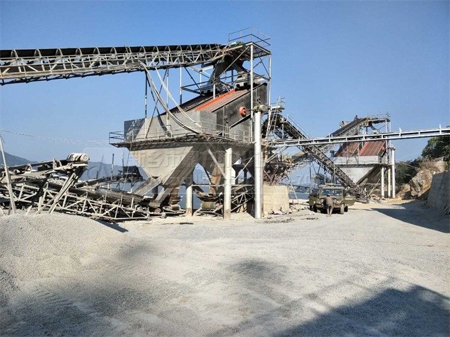 鐵路骨料生產(chǎn)現(xiàn)場圖