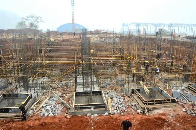 ʯ�����a(ch��n)��ʩ���F(xi��n)��(ch��ng)