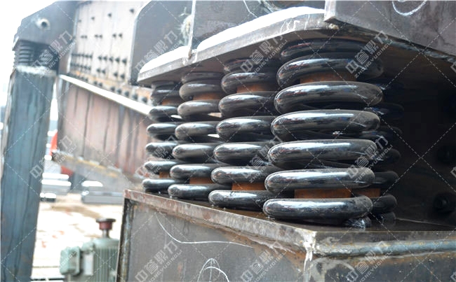 振動(dòng)給料機(jī)局部圖(減震彈簧)