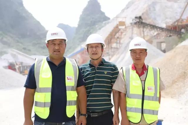 ����(w��)�N�۽�(j��ng)�����A܊�����b�ۺ󹤳̎��������c�c��ɽ��Ĳ�ʯ��(ch��ng)������Ӱ��Ӱ