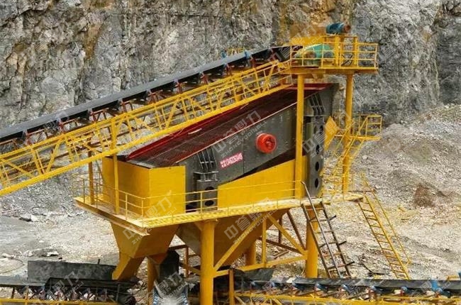 破碎生產(chǎn)線現(xiàn)場