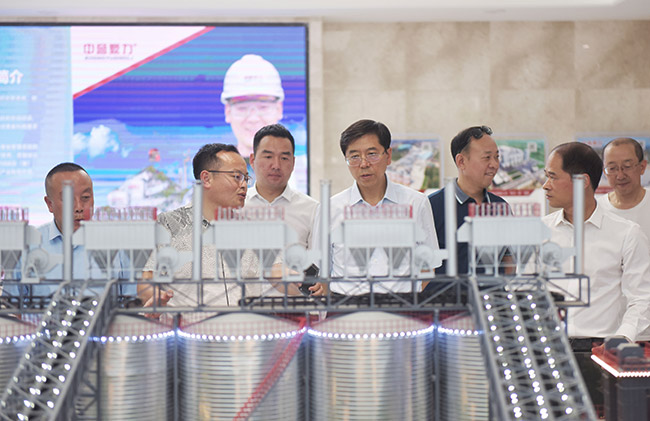 中譽(yù)鼎力五位一體循環(huán)建材產(chǎn)業(yè)園沙盤(pán)