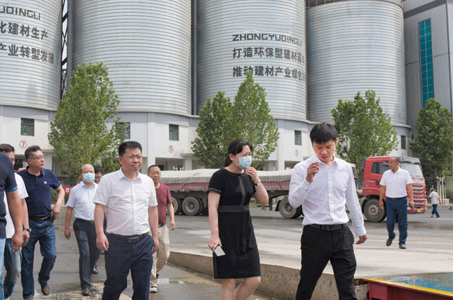 湖北武穴市考察團(tuán)蒞臨中譽鼎力調(diào)研