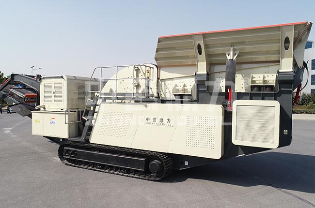 小型移動破碎機(jī)的工作優(yōu)勢介紹 小型移動破碎機(jī)的工作優(yōu)勢介紹